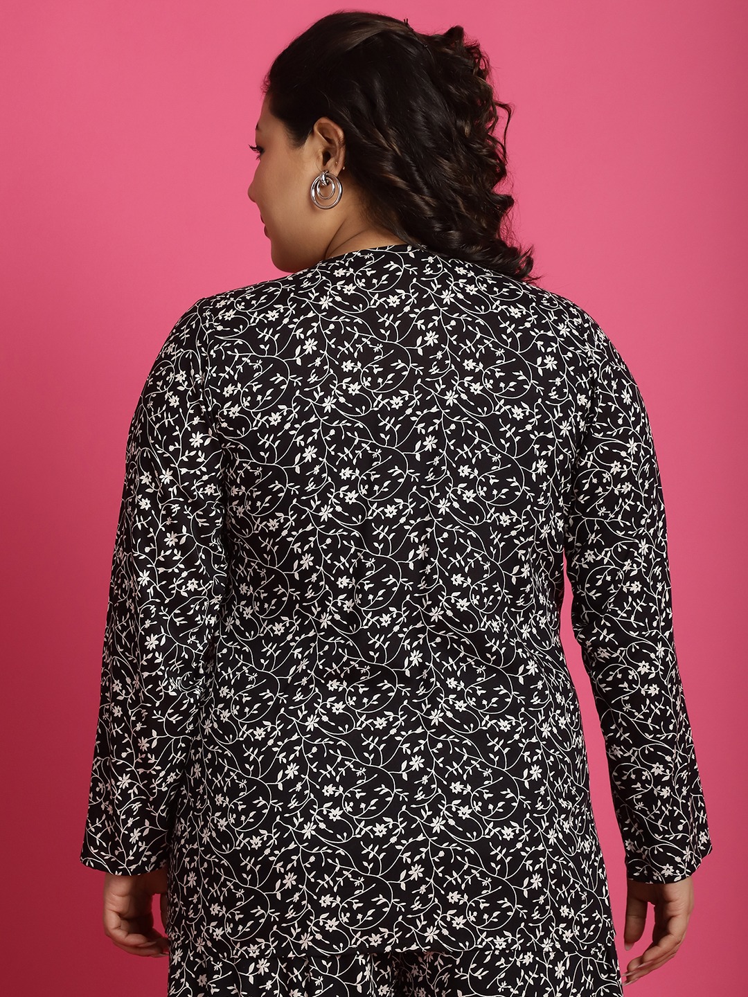 Women's Plus Size Black small floral printed tie-Up Shrug