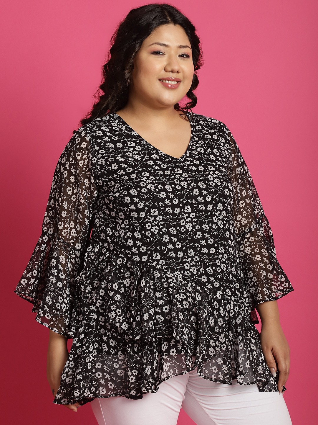 Women's Plus SizeBlack & White Floral Printed Georgette Longline Wrap Top