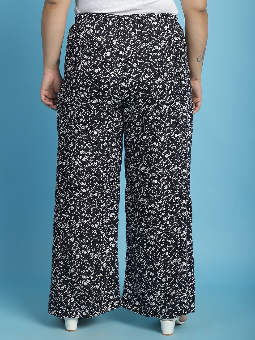 Women's Plus Size Black and White floral printed Wide Leg Mid-Rise Palazzo
