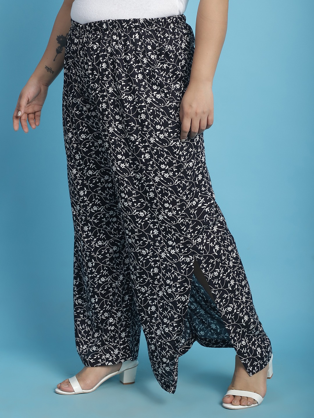 Women's Plus Size Black and White floral printed Wide Leg Mid-Rise Palazzo