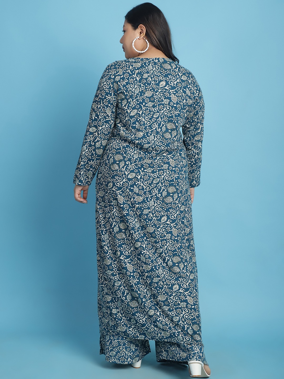 Women's Plus Size Teal floral batik printed tie-up Longline Shrug