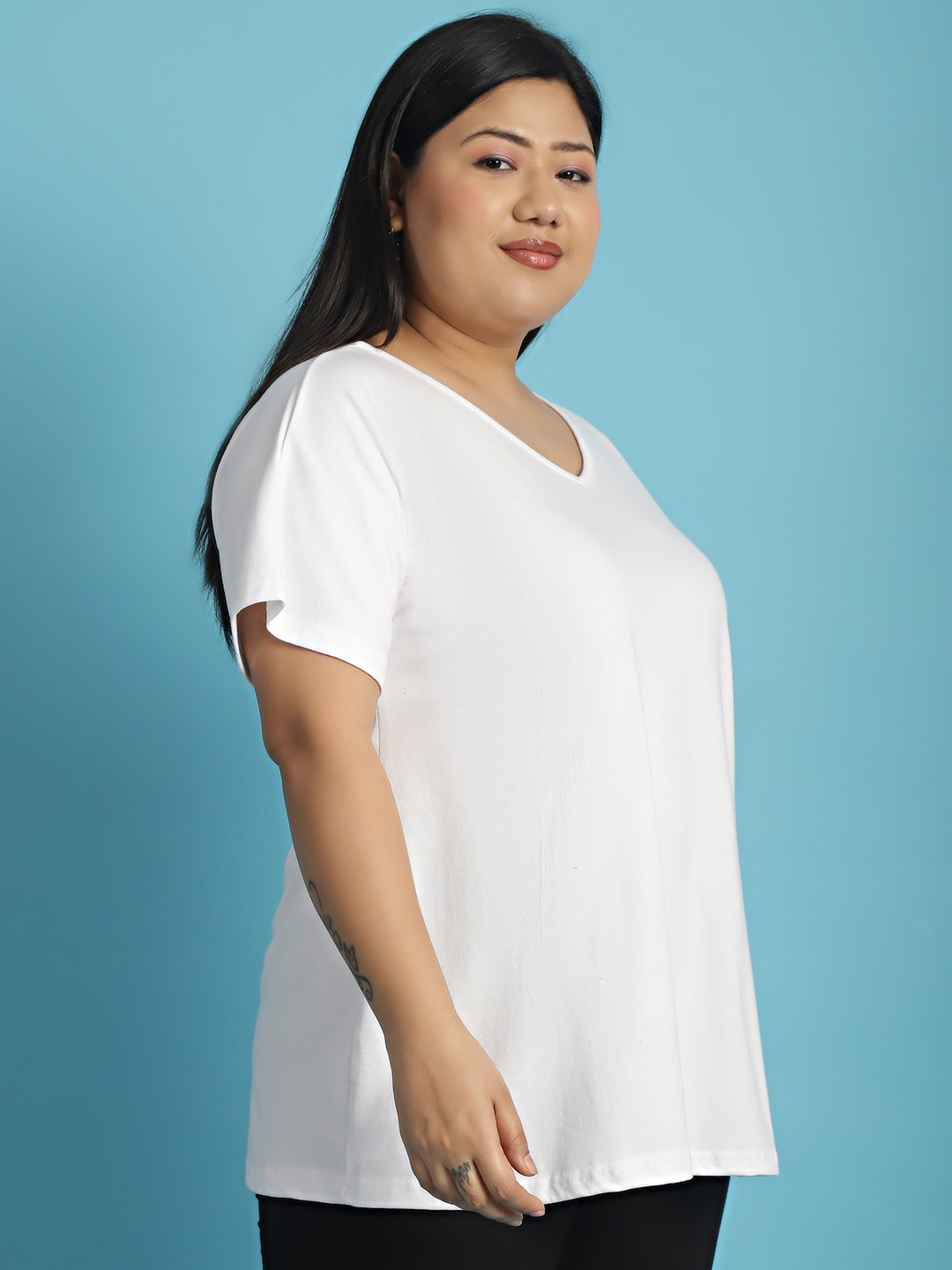 Women's Plus Size White solid color cotton knitted T-shirt