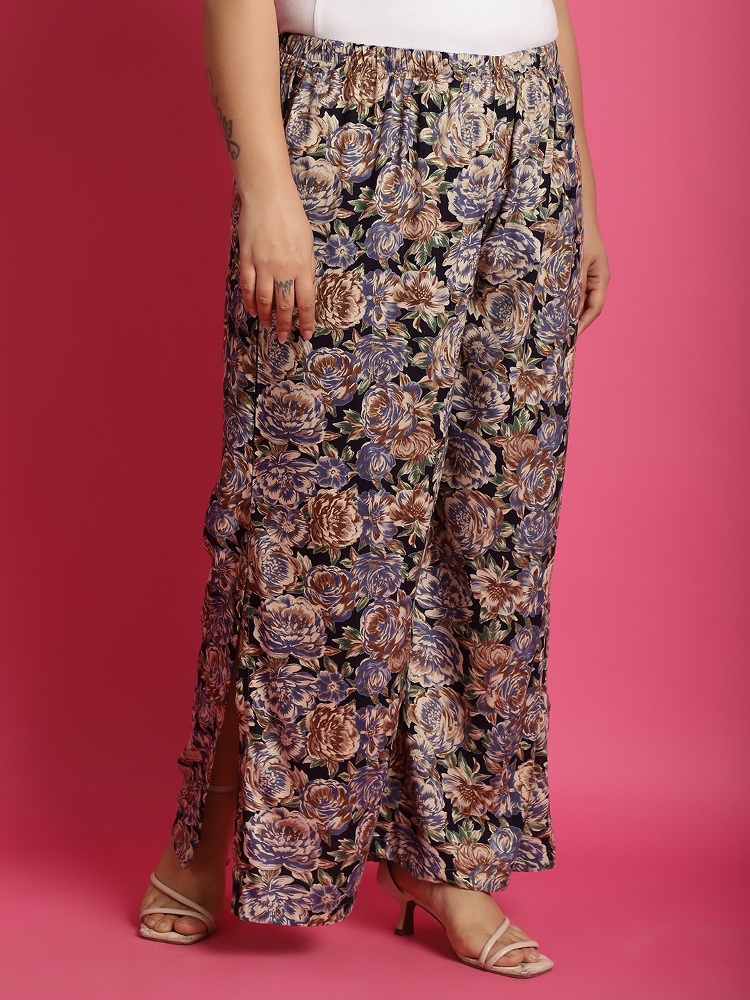 Women's Plus Size Navy Rose floral printed Wide Leg Mid-Rise Palazzo