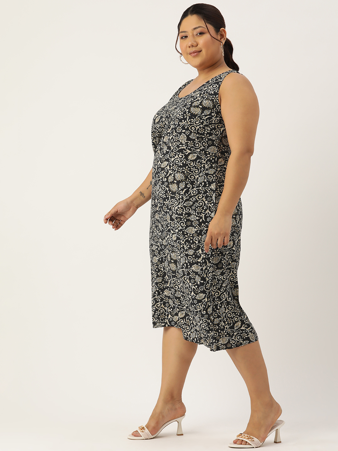 Women's Plus Size Black Batik Floral printed A-Line Clothing Set