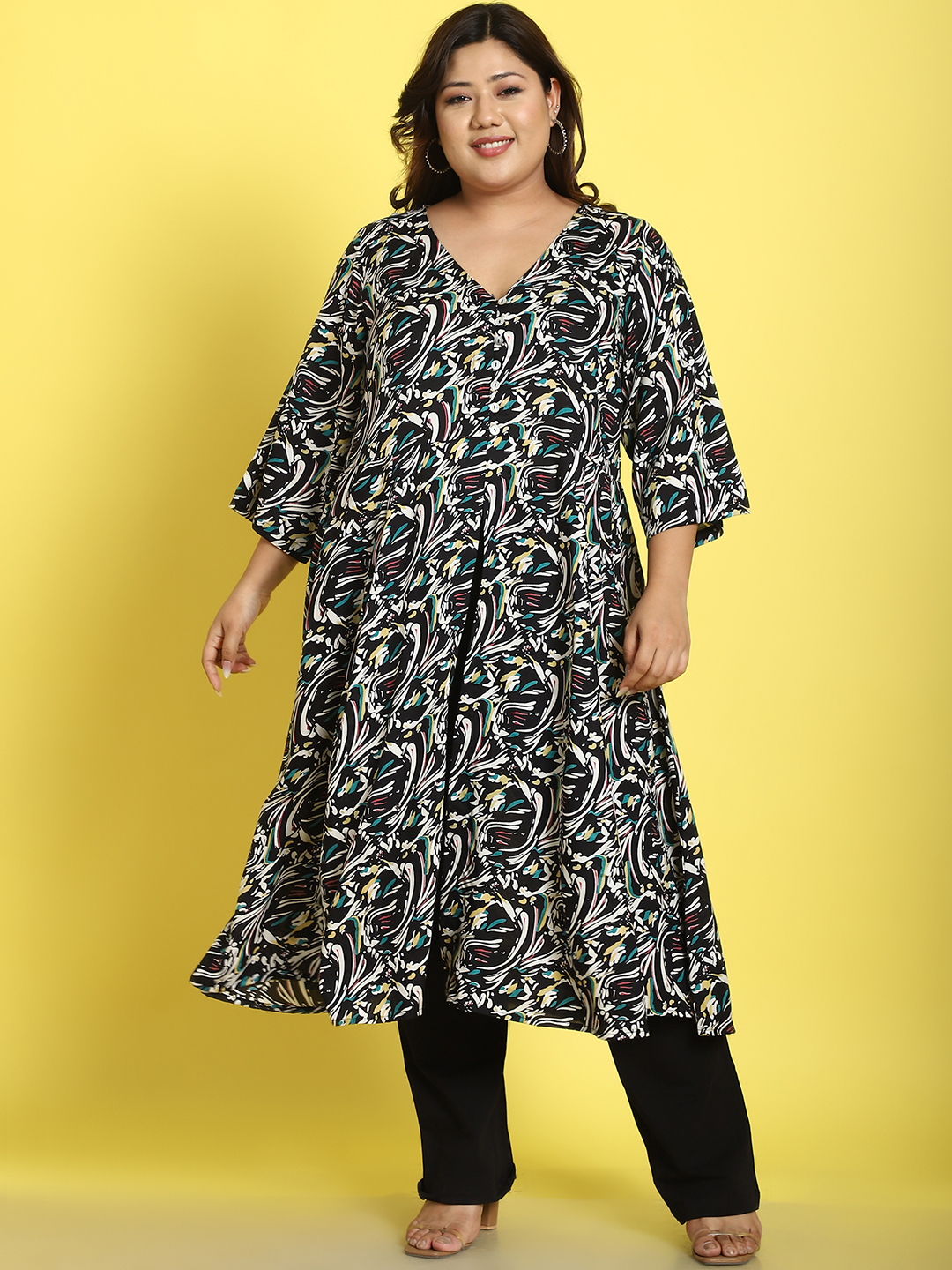 Women's Plus Size Black abstract printed A-Line Shrug