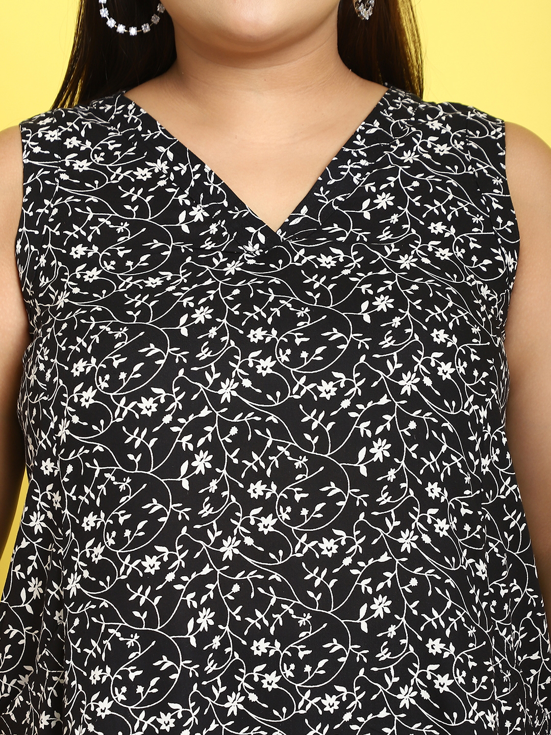 Women's Plus Size Black Small Floral Printed A-Line Midi Dress