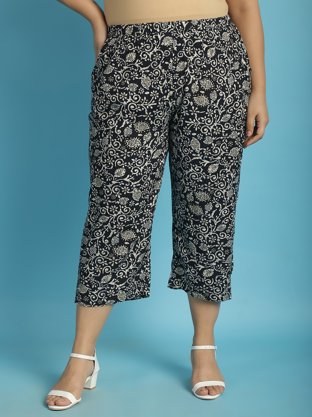 Women's Plus Size Black batik floral printed mid calf length capri