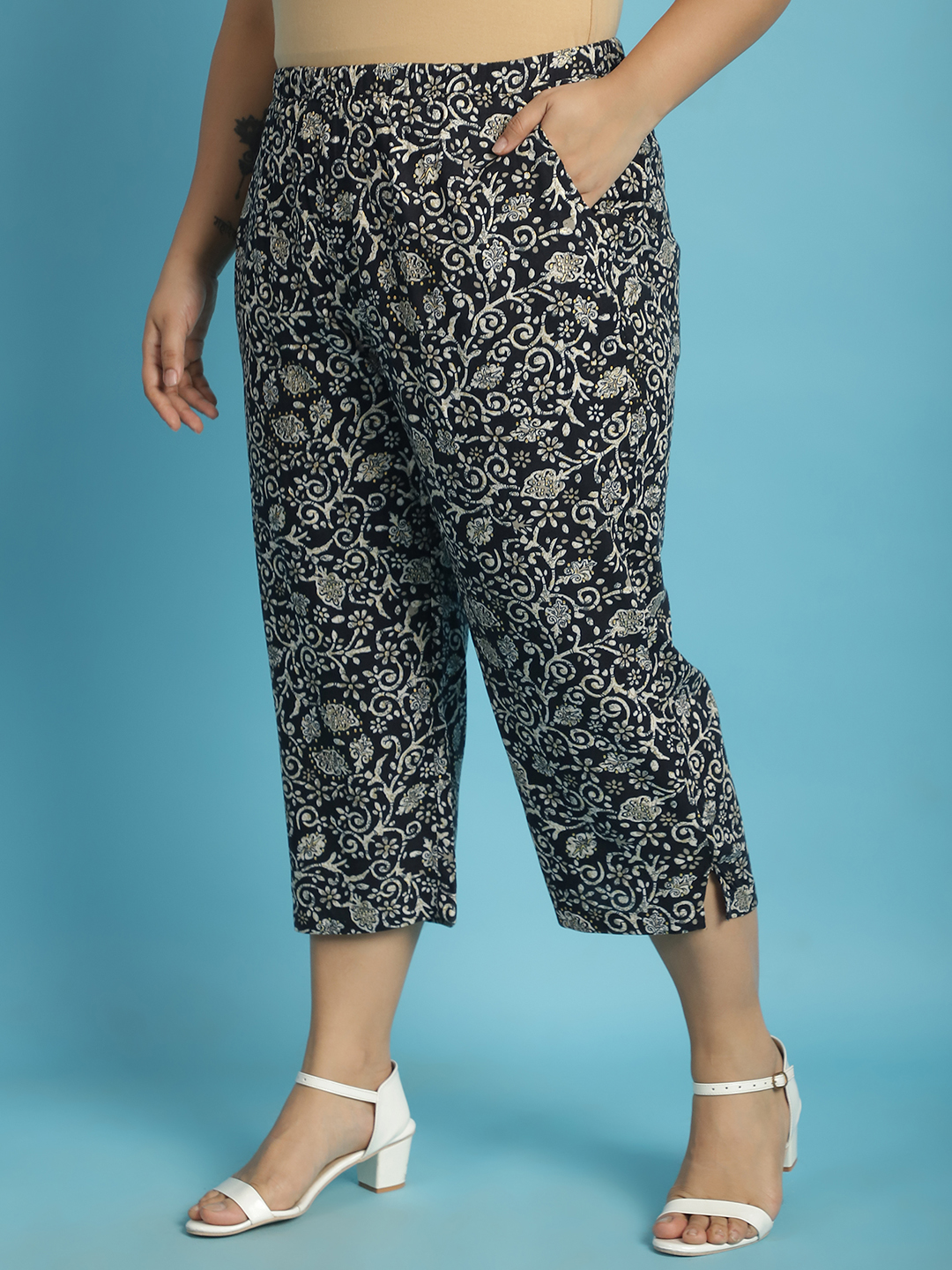 Women's Plus Size Black batik floral printed mid calf length capri