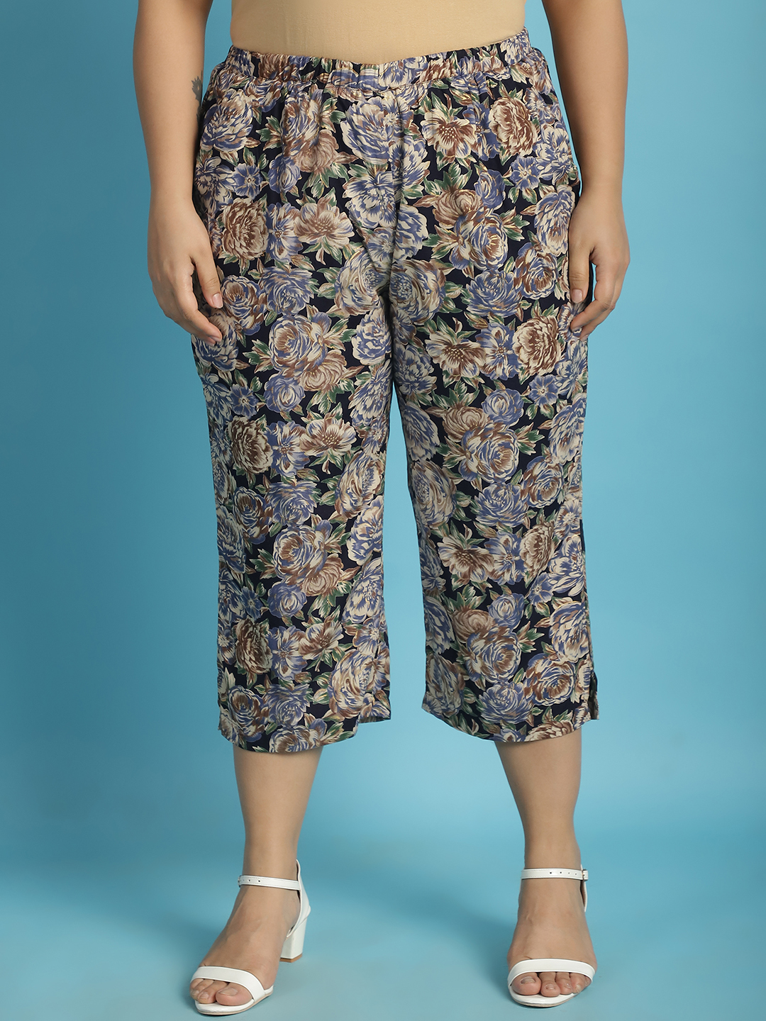 Women's Plus Size Navy Rose floral printed mid calf length capri