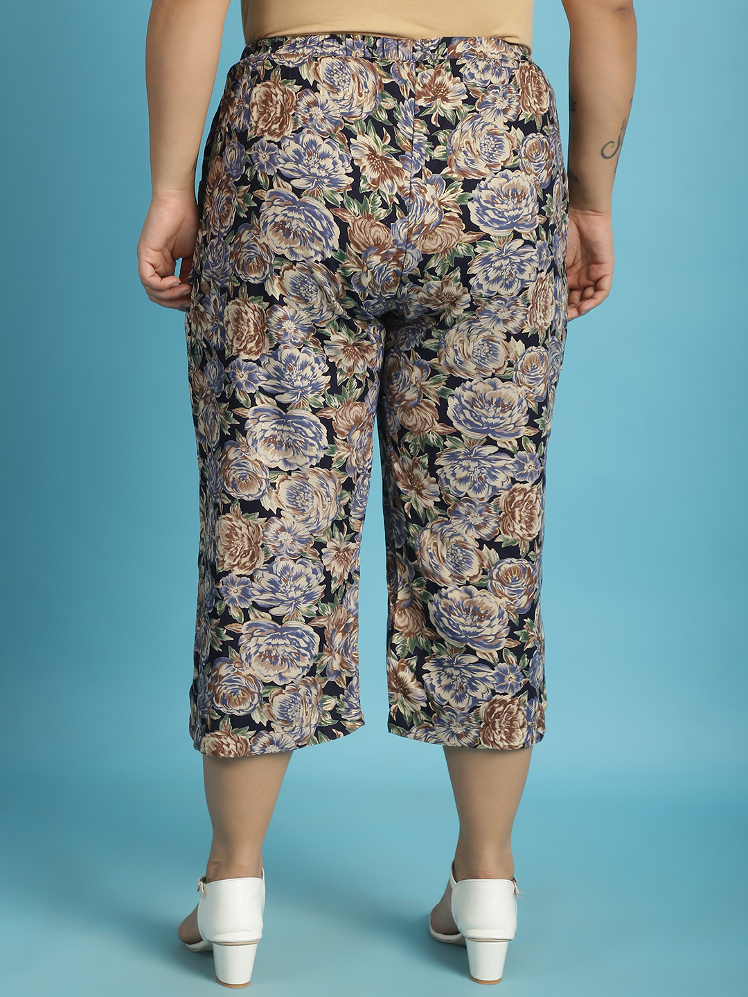 Women's Plus Size Navy Rose floral printed mid calf length capri