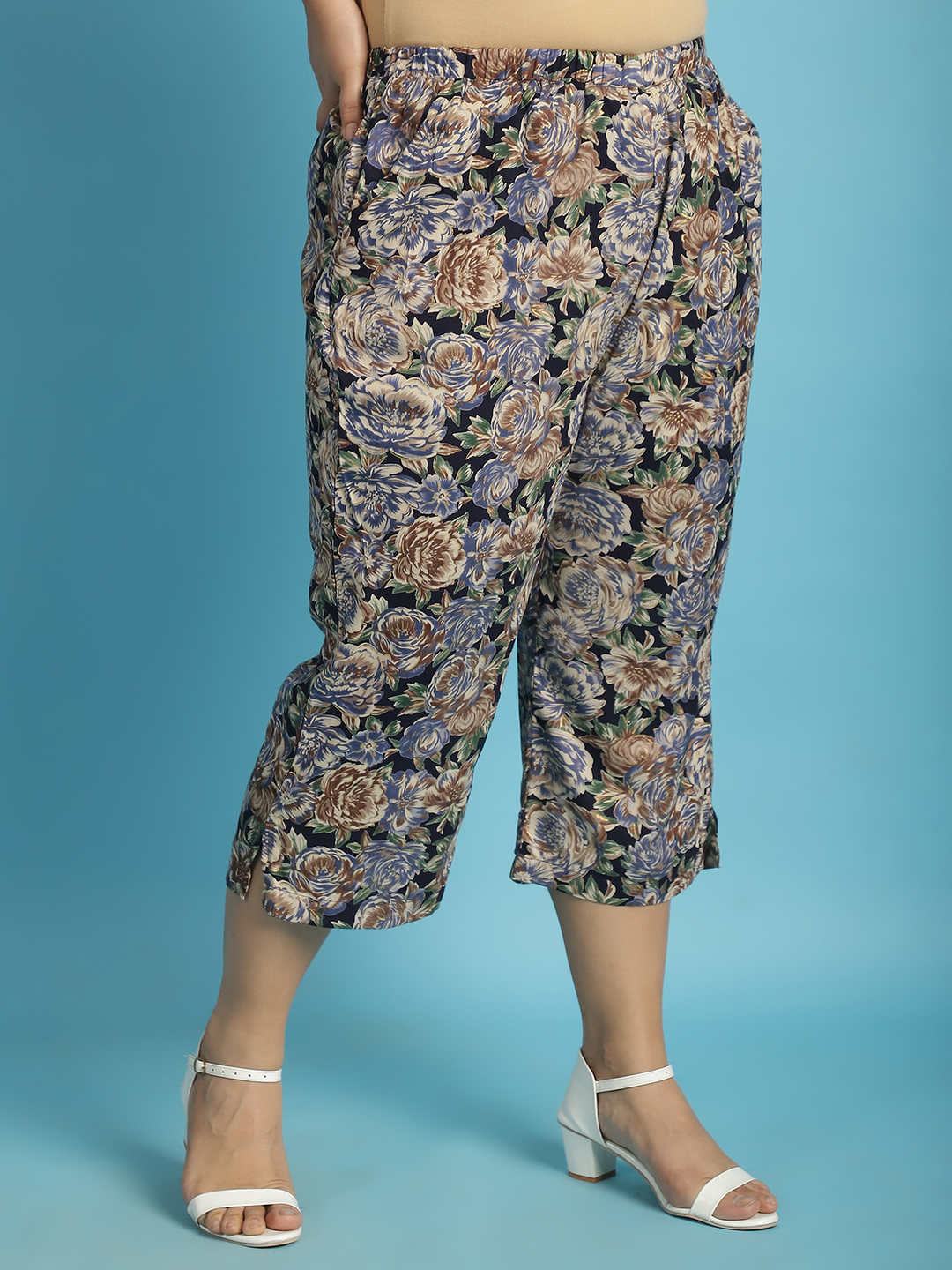 Women's Plus Size Navy Rose floral printed mid calf length capri