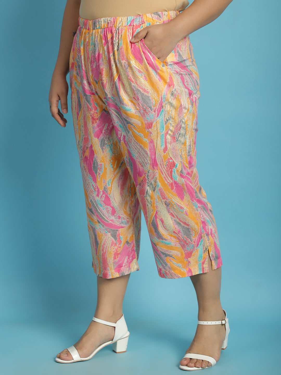 Women's Plus Size Pink Gold Foil floral printed mid calf length capri