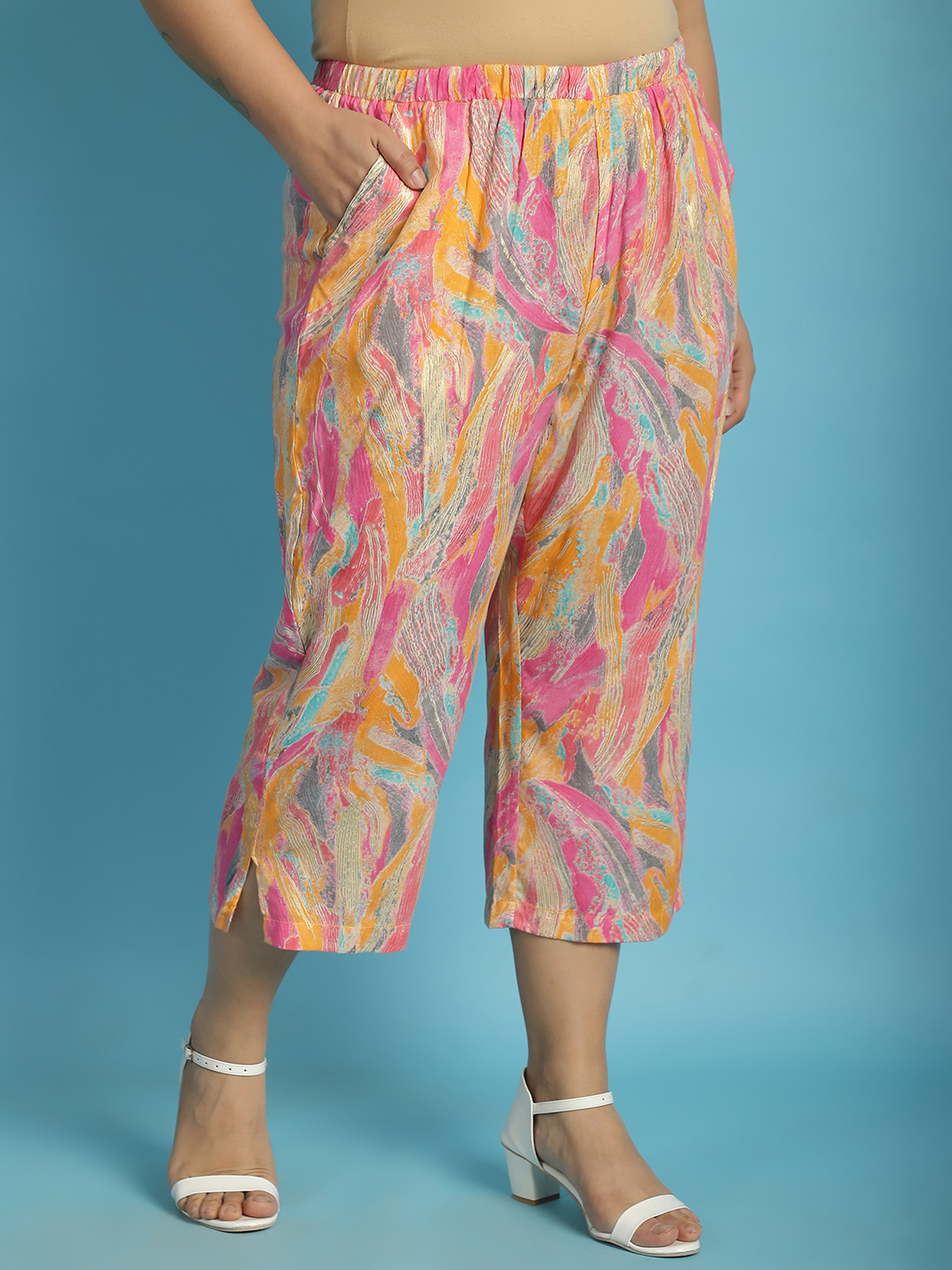 Women's Plus Size Pink Gold Foil floral printed mid calf length capri