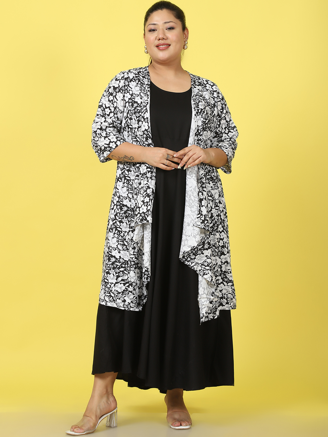 Women's Plus Size Black & White floral printed Maxi dress with attached open front shrug