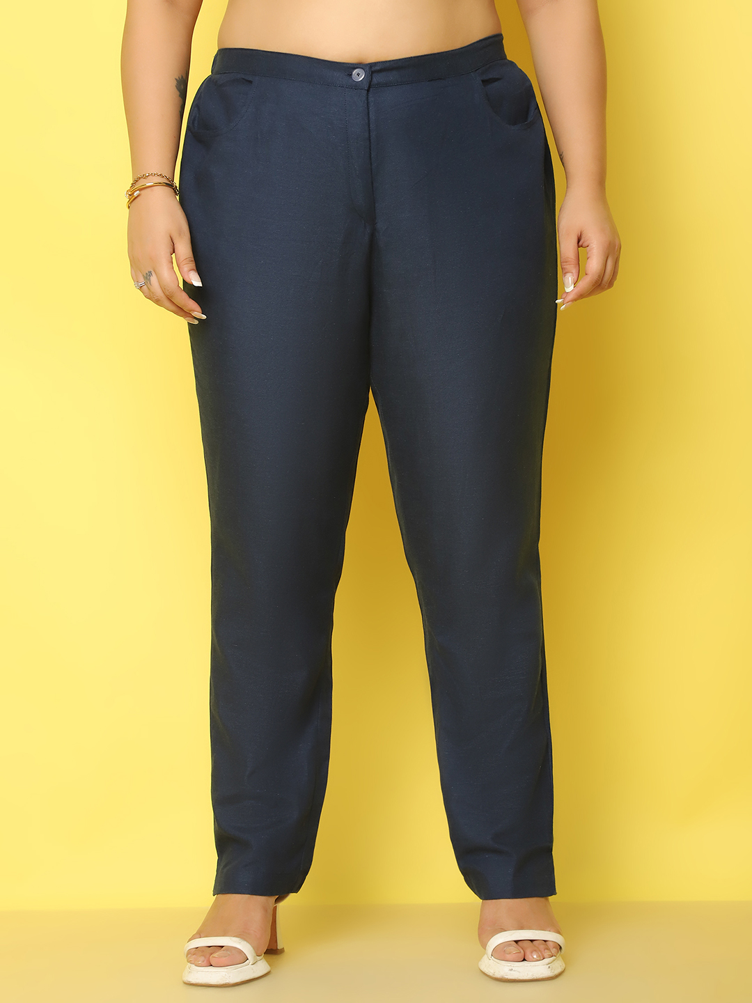 Women's Plus Size Navy Blue Solid Color Smart Tapered Fit High-Rise Trouser