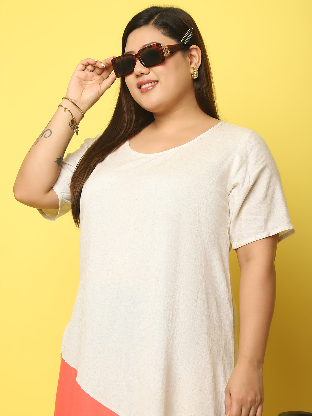 Women's Plus Size Natural, Coral & White Color block A-Line Linen Dress, has a round neck, short sleeves, midi in length and flared hem.