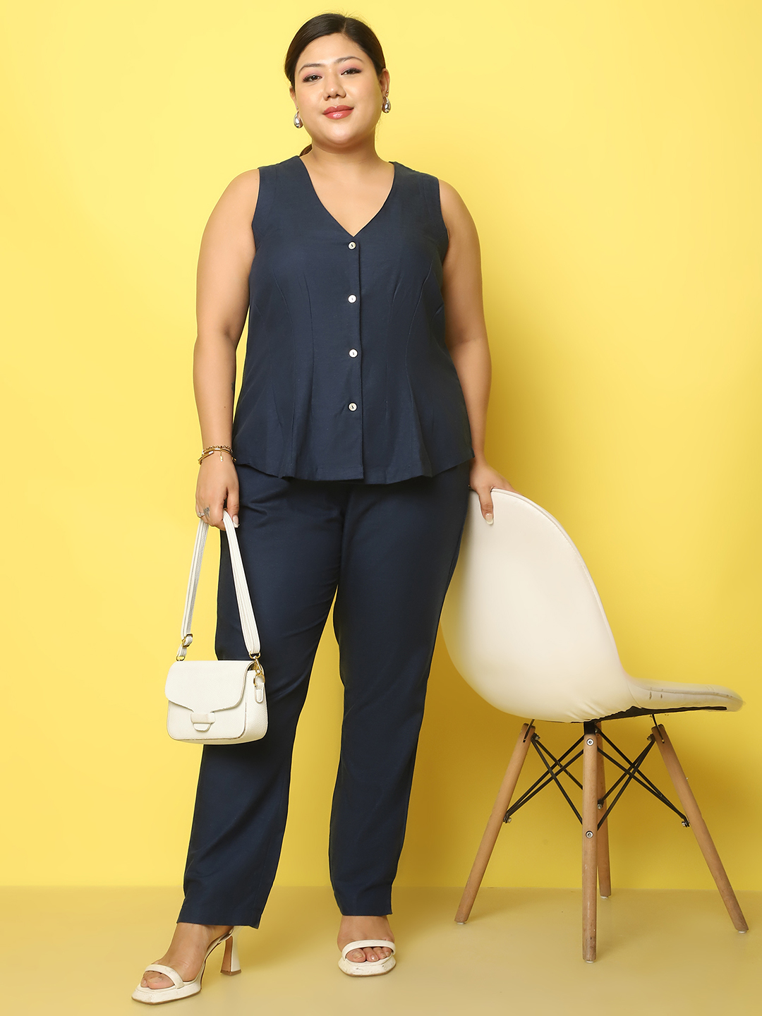 Women's Plus Size Navy Blue Solid Color Smart Tapered Fit High-Rise Trouser