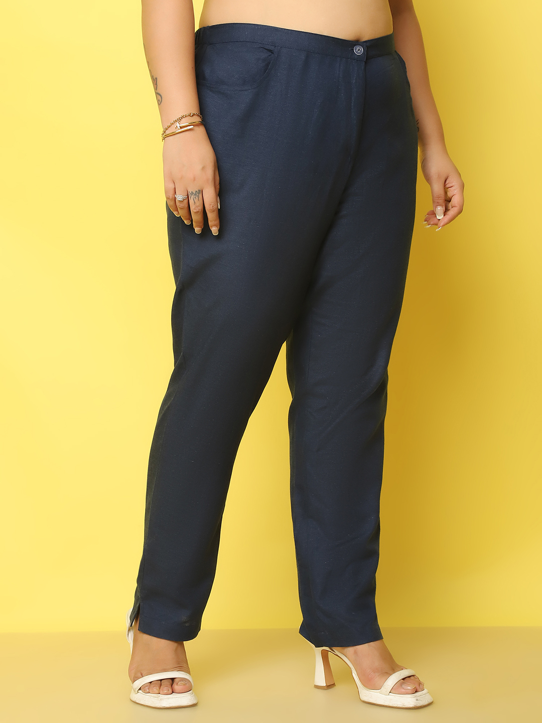 Women's Plus Size Navy Blue Solid Color Smart Tapered Fit High-Rise Trouser