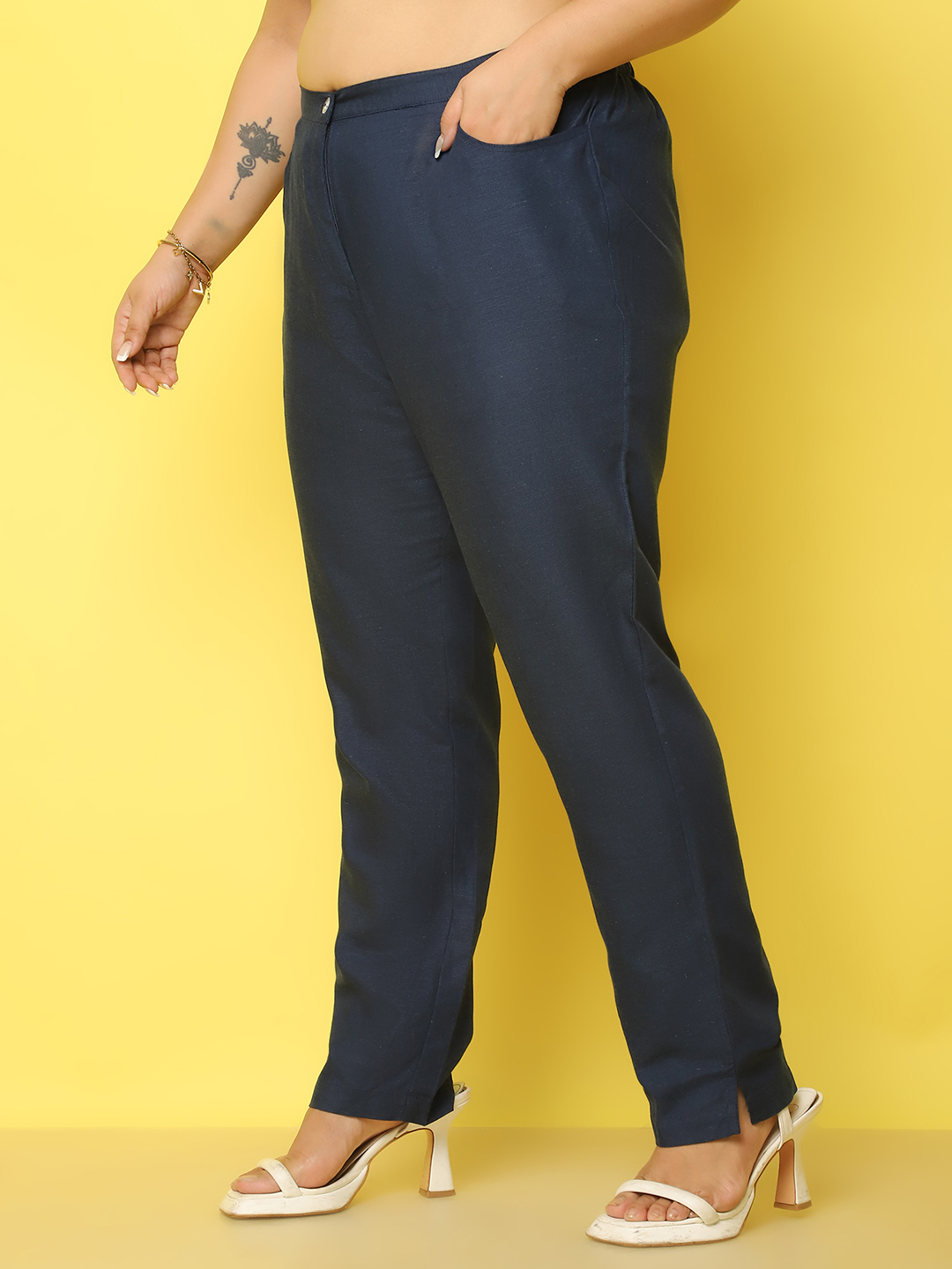 Women's Plus Size Navy Blue Solid Color Smart Tapered Fit High-Rise Trouser