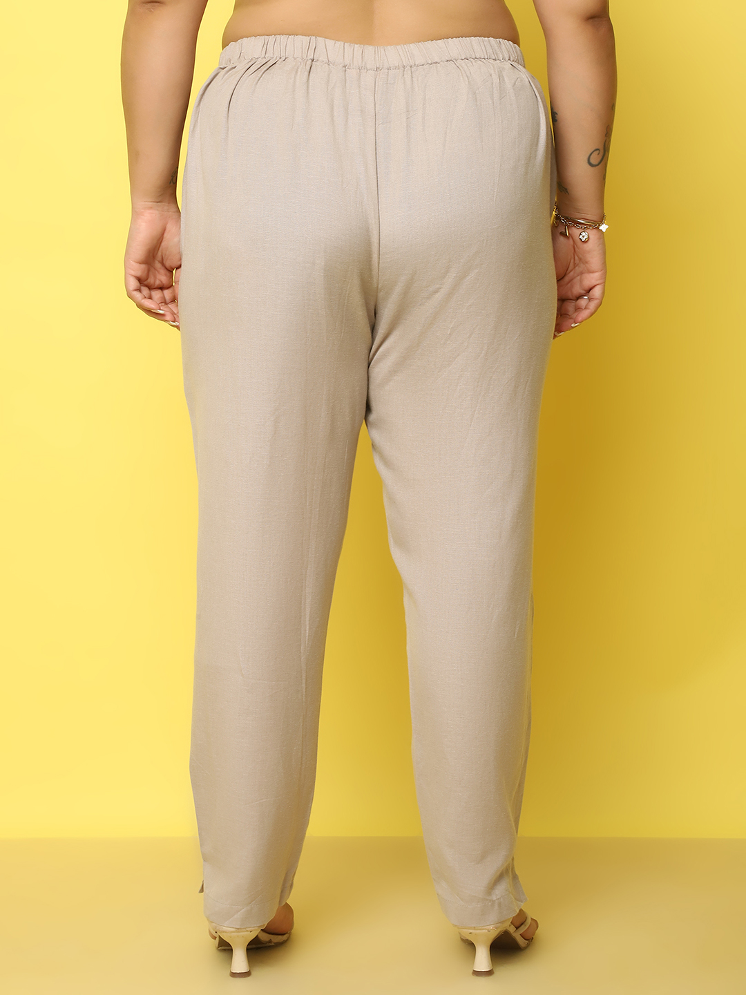Women's Plus Size Stone Solid Color Smart Tapered Fit High-Rise Trouser
