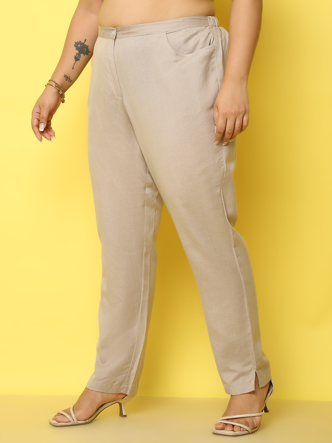 Women's Plus Size Stone Solid Color Smart Tapered Fit High-Rise Trouser
