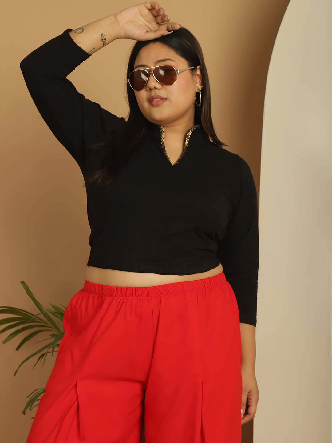 Women's Plus Size Black Solid Color Cotton Knitted Crop Top