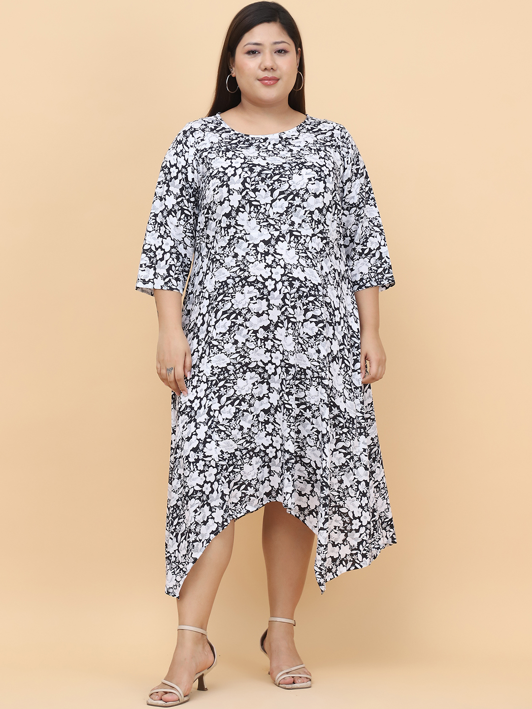 Women's Plus Size Black & White Floral Printed A-Line Midi Dress