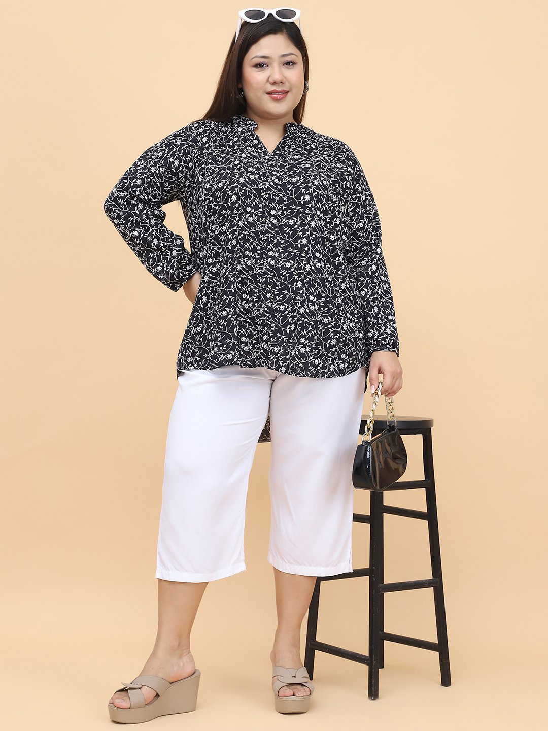 Women's Plus Size Black small floral printed casual top