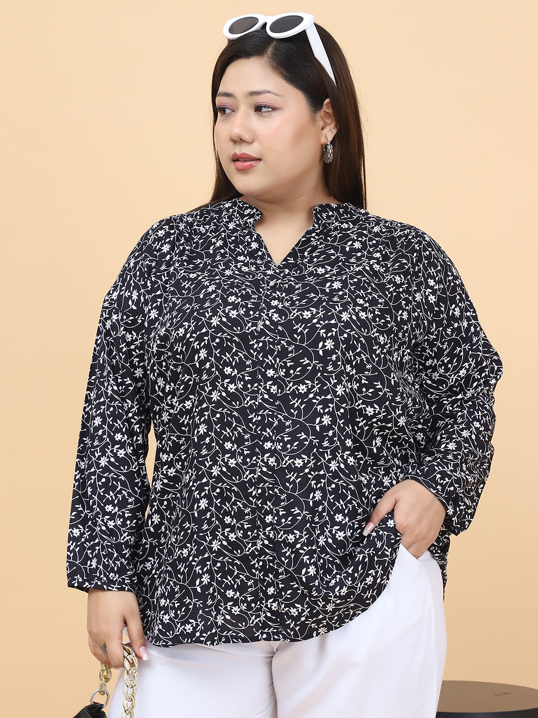 Women's Plus Size Black small floral printed casual top