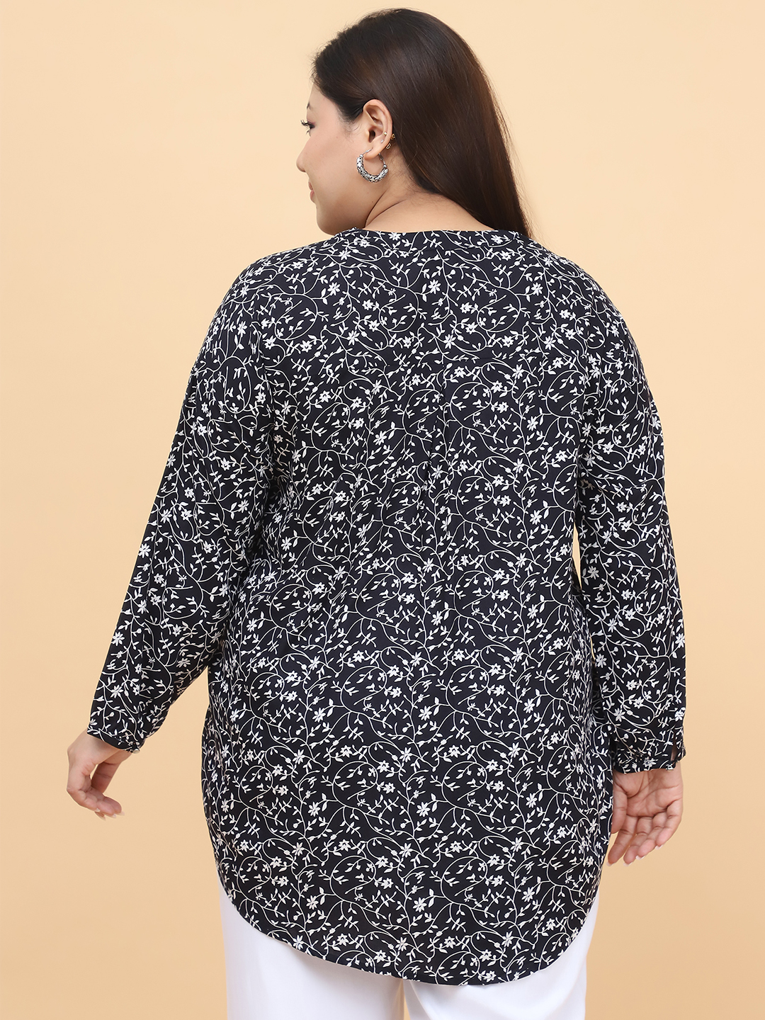 Women's Plus Size Black small floral printed casual top