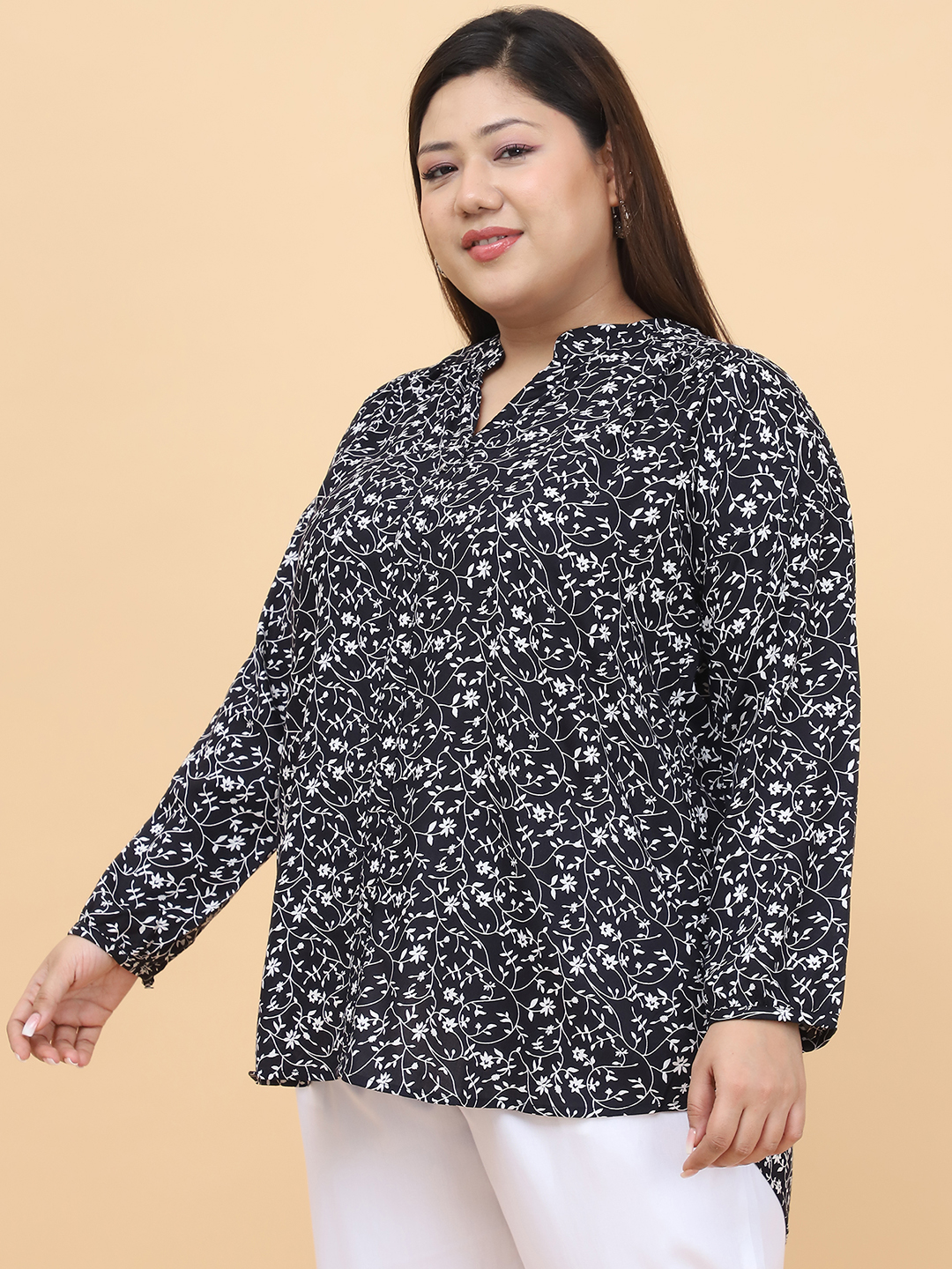 Women's Plus Size Black small floral printed casual top