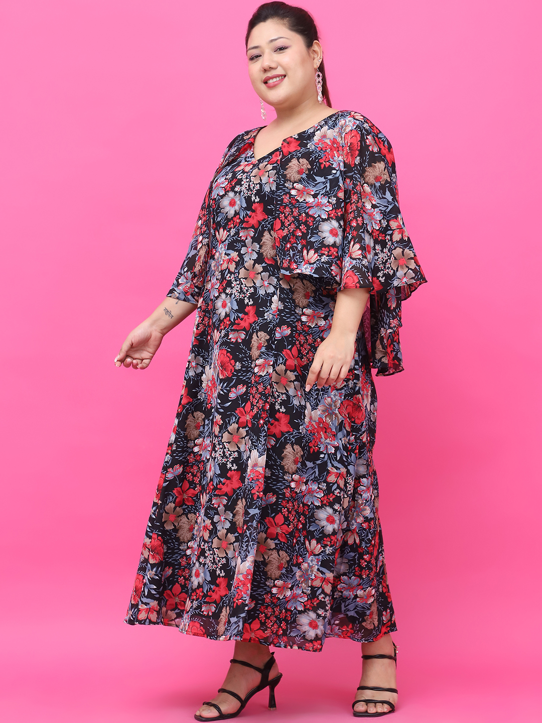 Women's Plus Size Black Red Rose Floral Printed Maxi Dress With Attached Printed Cape