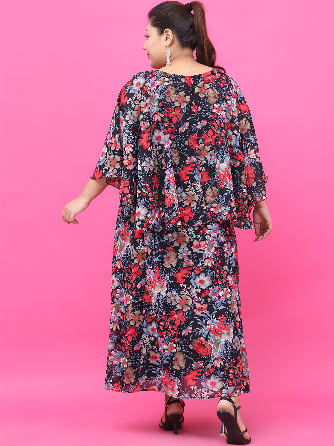 Women's Plus Size Black Red Rose Floral Printed Maxi Dress With Attached Printed Cape