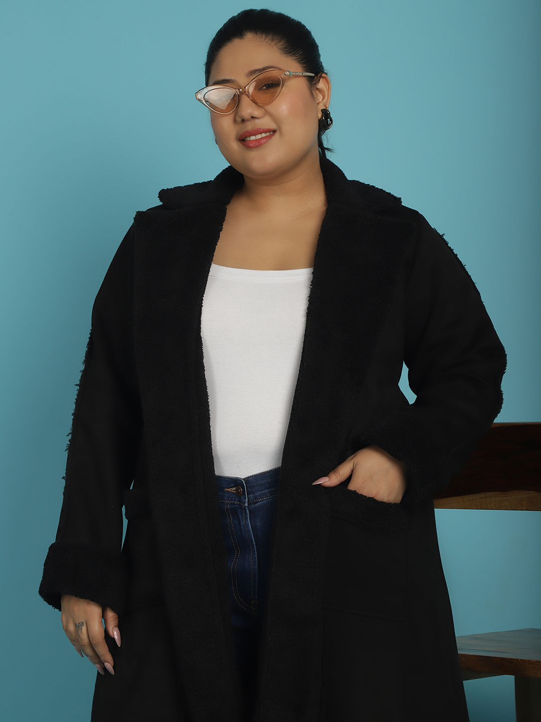 Women's Plus Size Black Solid Color bonded Fur Longline Jacket