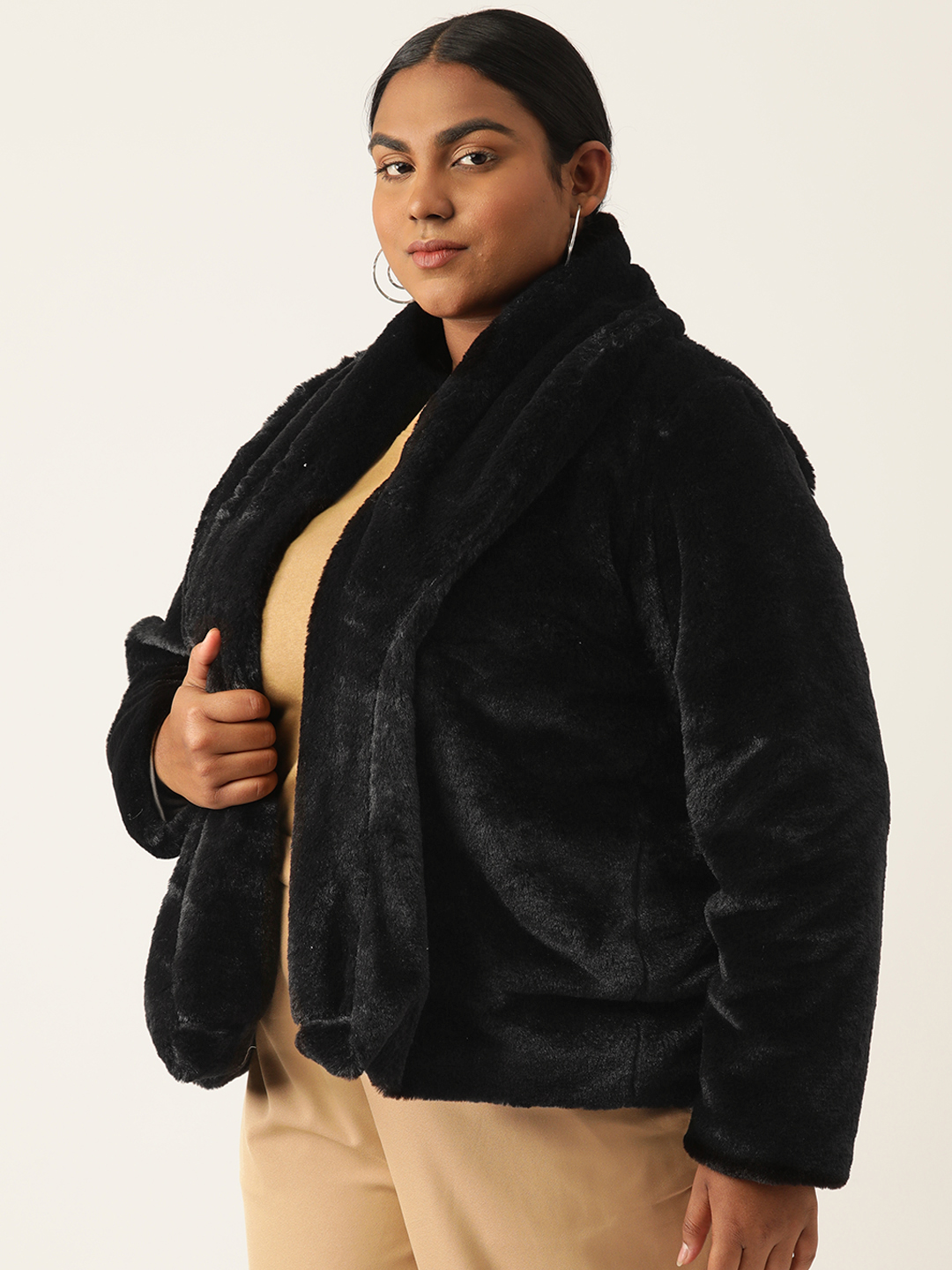 Women's Plus Size Black soild color faux fur winter jacket with attached lining