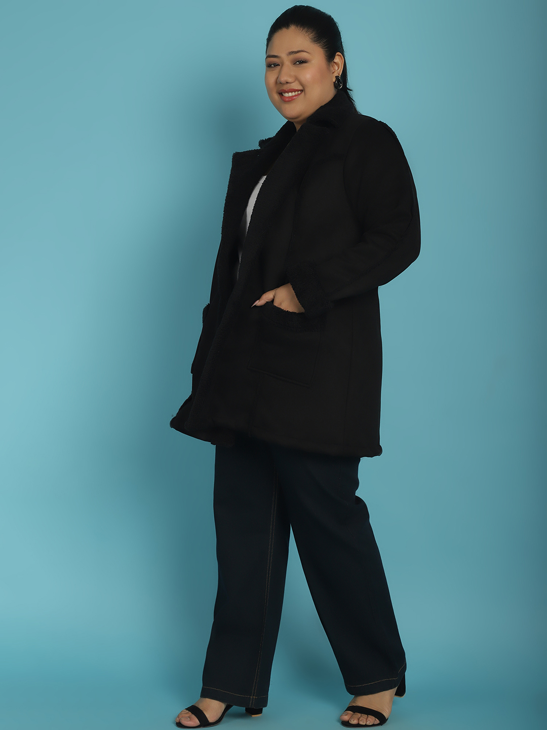 Women's Plus Size Black Solid Color bonded Fur Longline Jacket