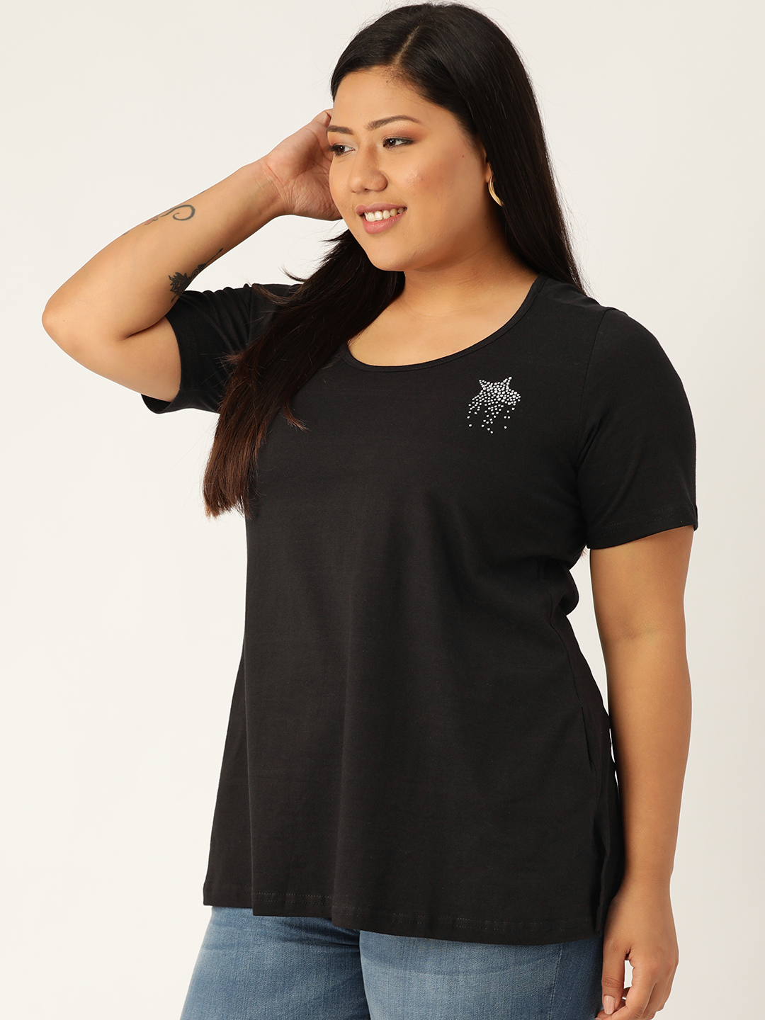 Women's Plus Size Black Solid Color Cotton knitted T-shirt with embellished detail