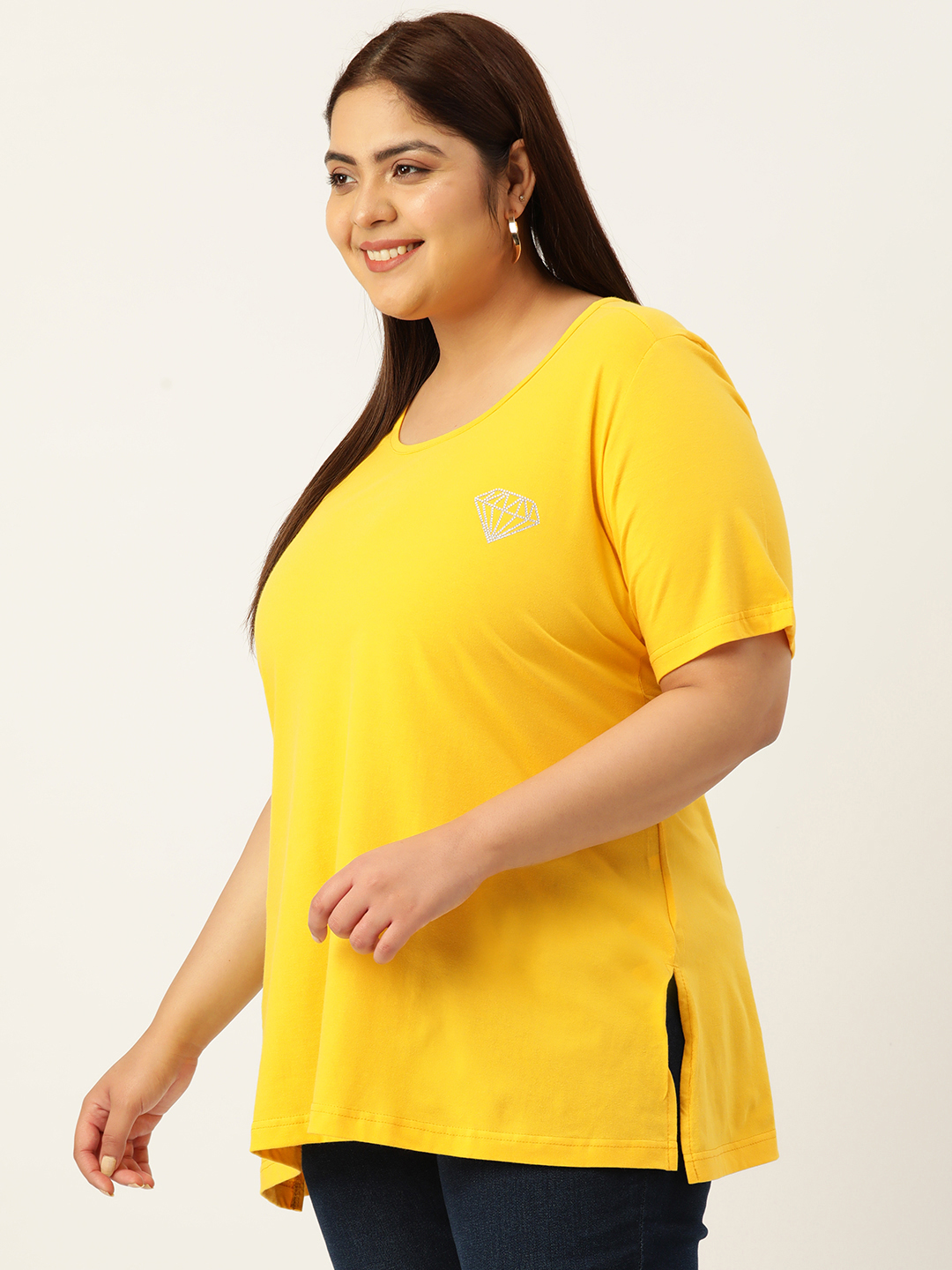 Women's Plus Size Yellow Solid Color Cotton knitted T-shirt with embellished detail