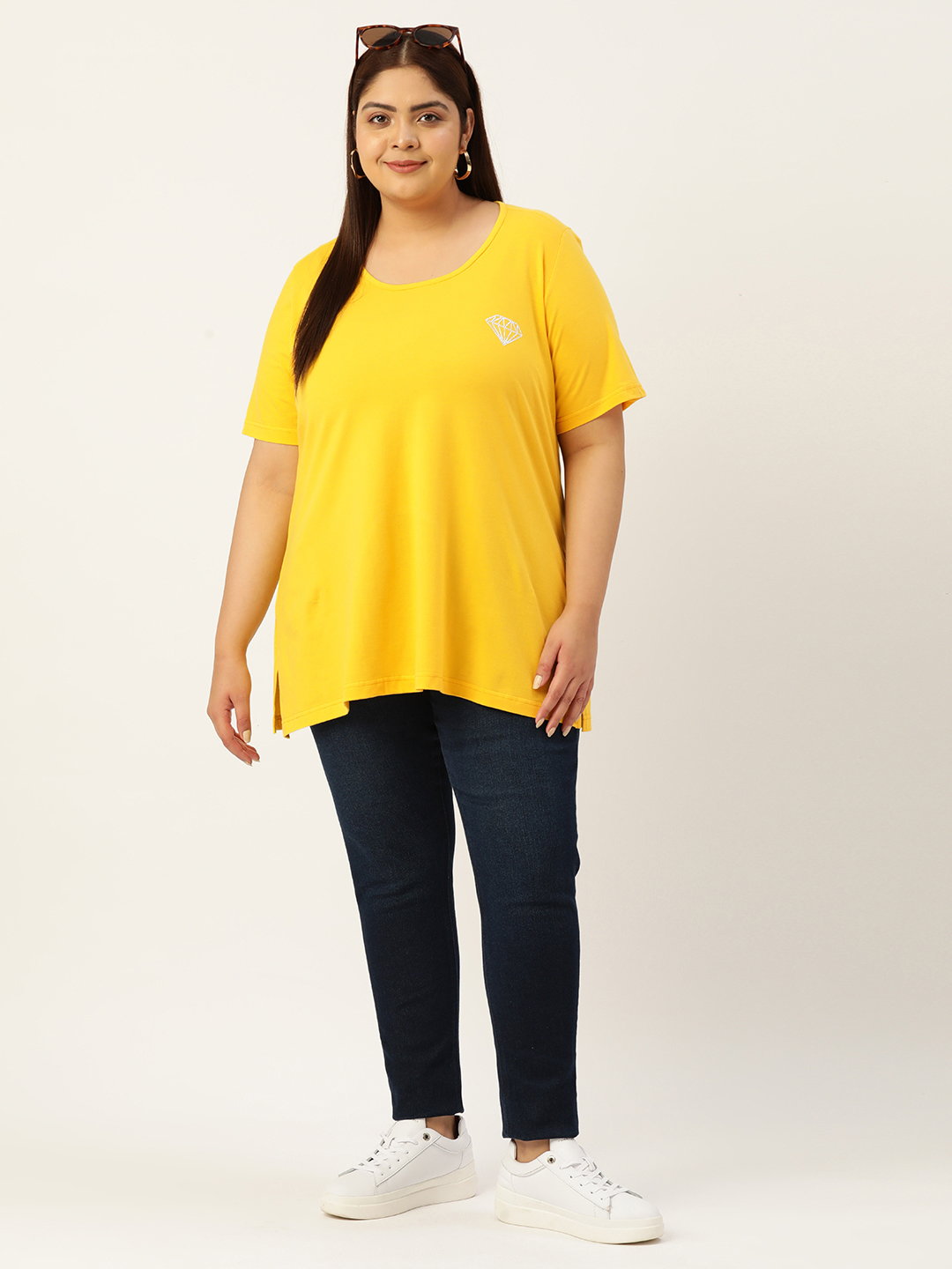 Women's Plus Size Yellow Solid Color Cotton knitted T-shirt with embellished detail