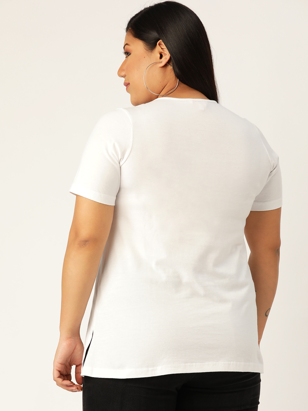 Women's Plus Size White Solid Color Cotton knitted T-shirt with embellished detail