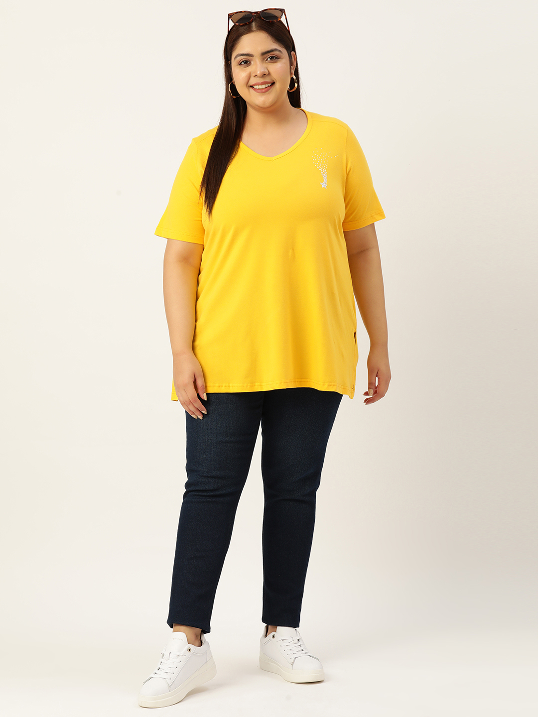 Women's Plus Size Yellow Solid Color Cotton knitted T-shirt with embellished detail