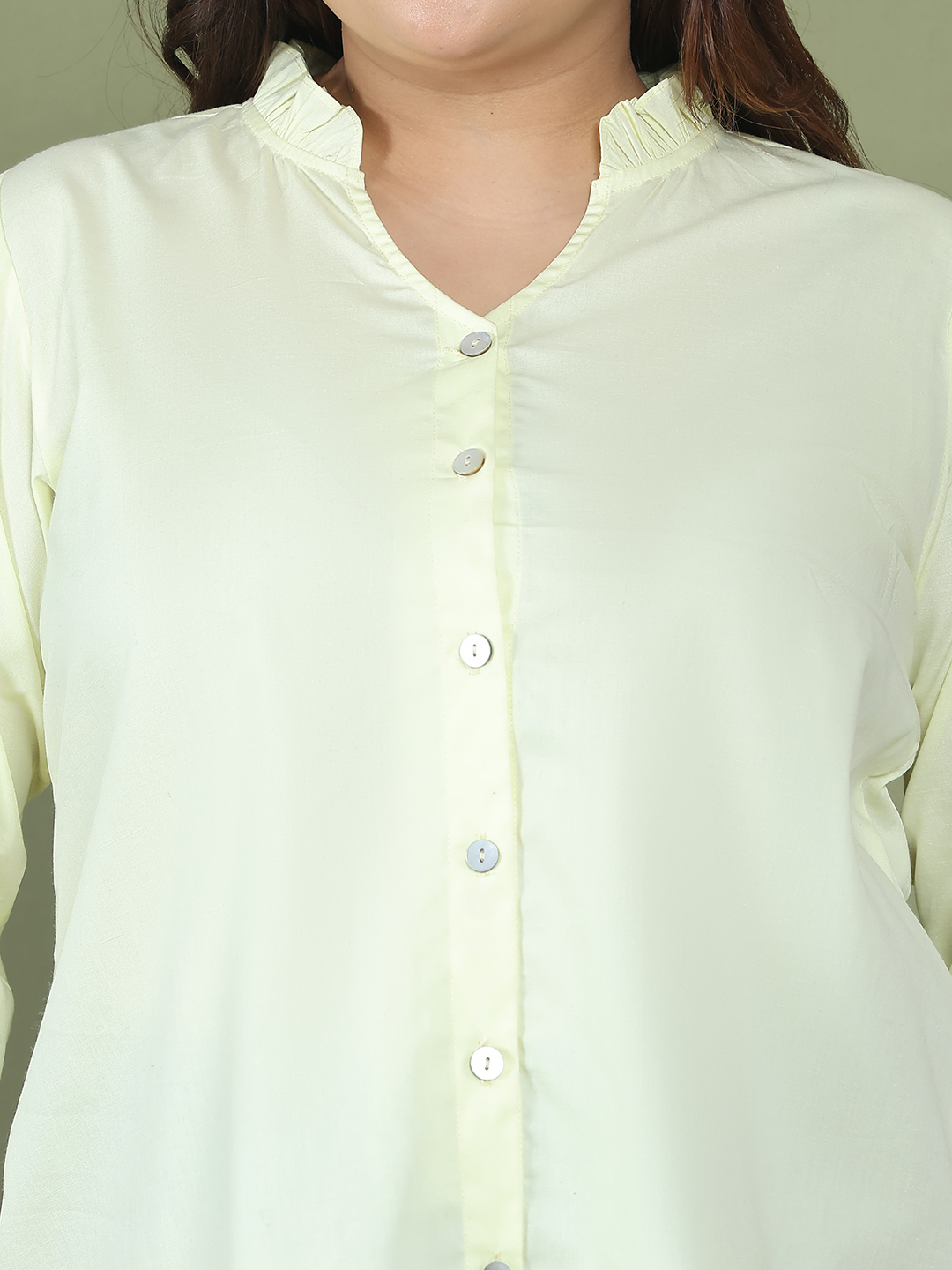 Women's Plus Size Lime Solid Color Cotton Woven Top