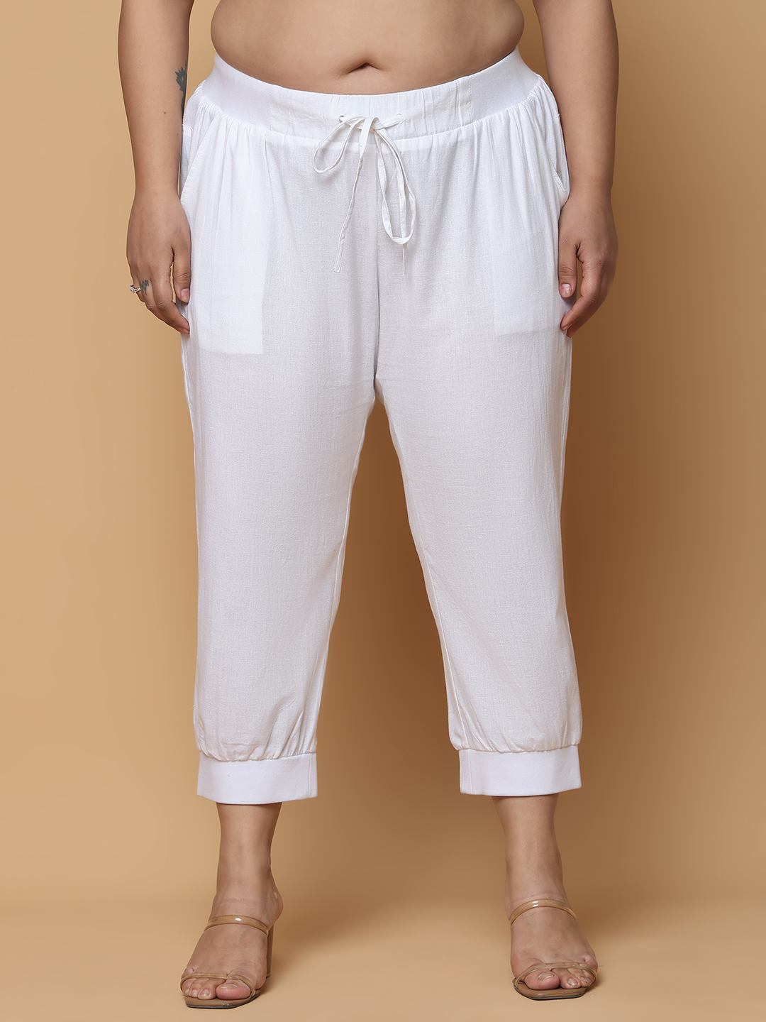 Women's Plus Size White Solid Color Linen Capri