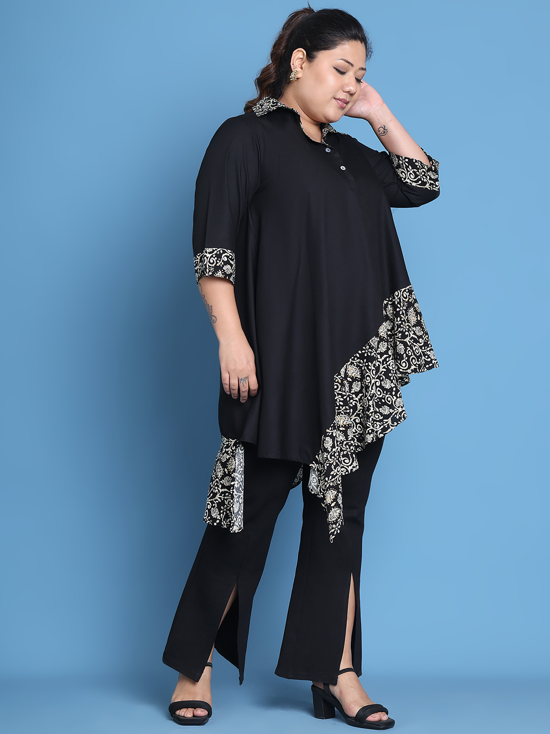 Women's Plus Size Black Solid Color and Black Batik Floral printed detail woven longline top