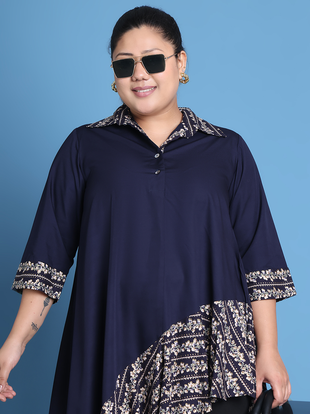 Women's Plus Size Navy Solid Color and Navy Gold Foil printed detail woven longline top