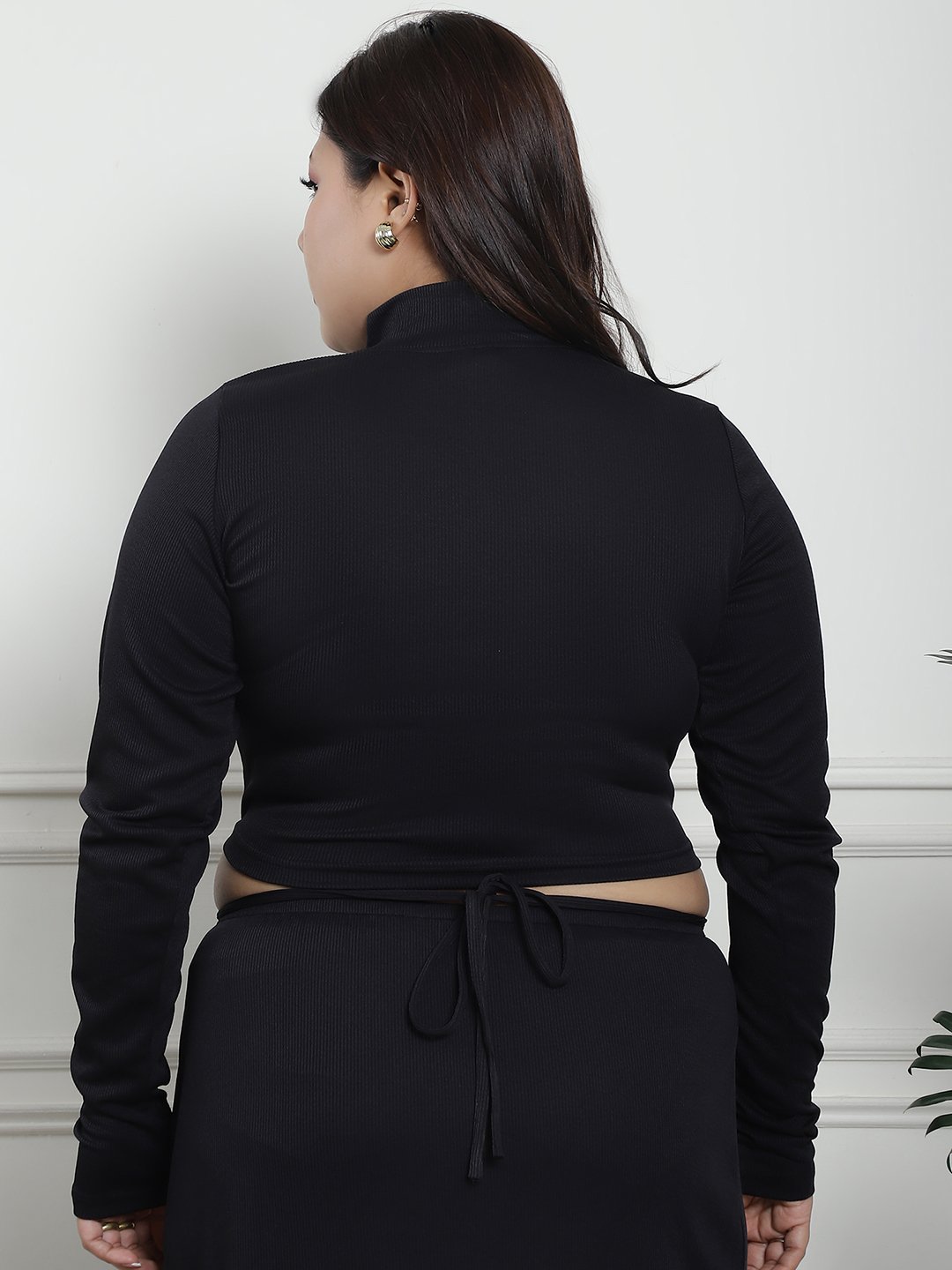 The Modern Muse Top : Black Color