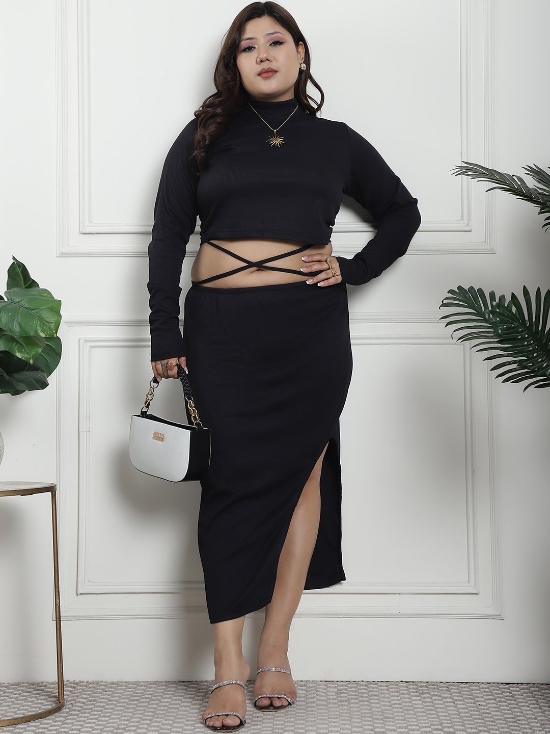 The Modern Muse Top : Black Color