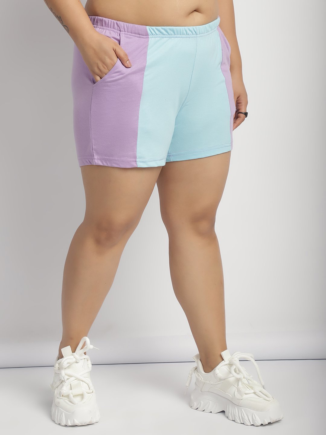Gummy Groove Shorts: Sky Blue Lilac Color