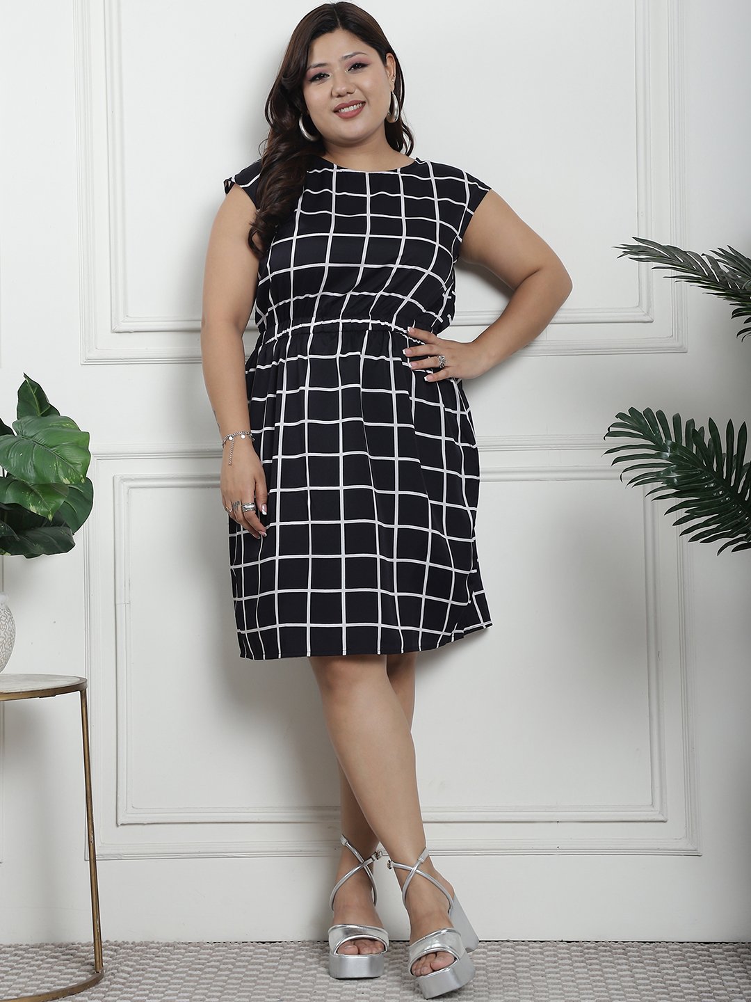 Golden Hour Midi Dress : BLACK CHECK Color