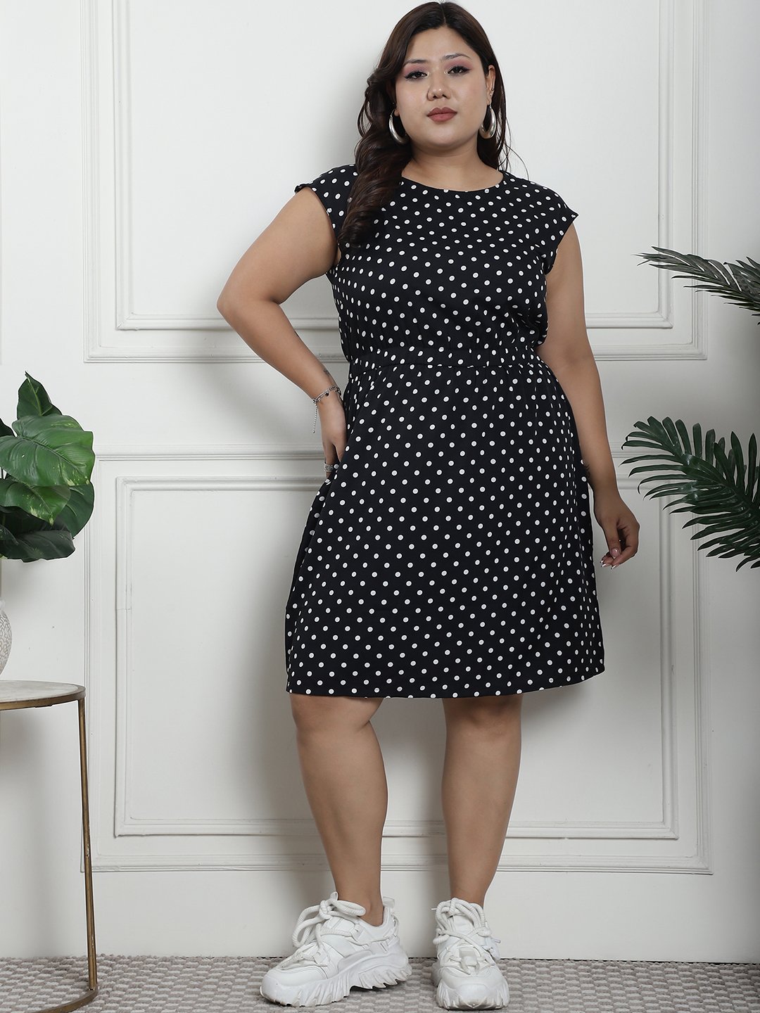 Golden Hour Midi Dress : WHITE BIG POLKA Color